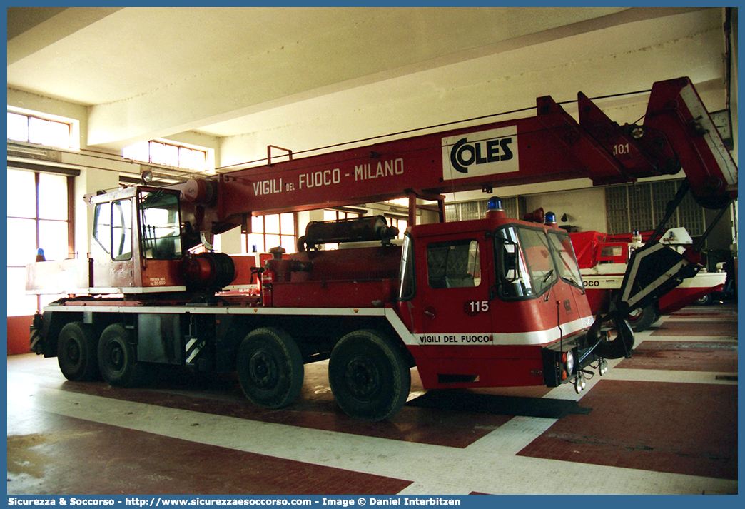 -
Corpo Nazionale Vigili del Fuoco
Coles Hydratruck 25-30
Parole chiave: VVF;V.V.F.;Corpo;Nazionale;Vigili;del;Fuoco;Coles;Hydratruck;25-30