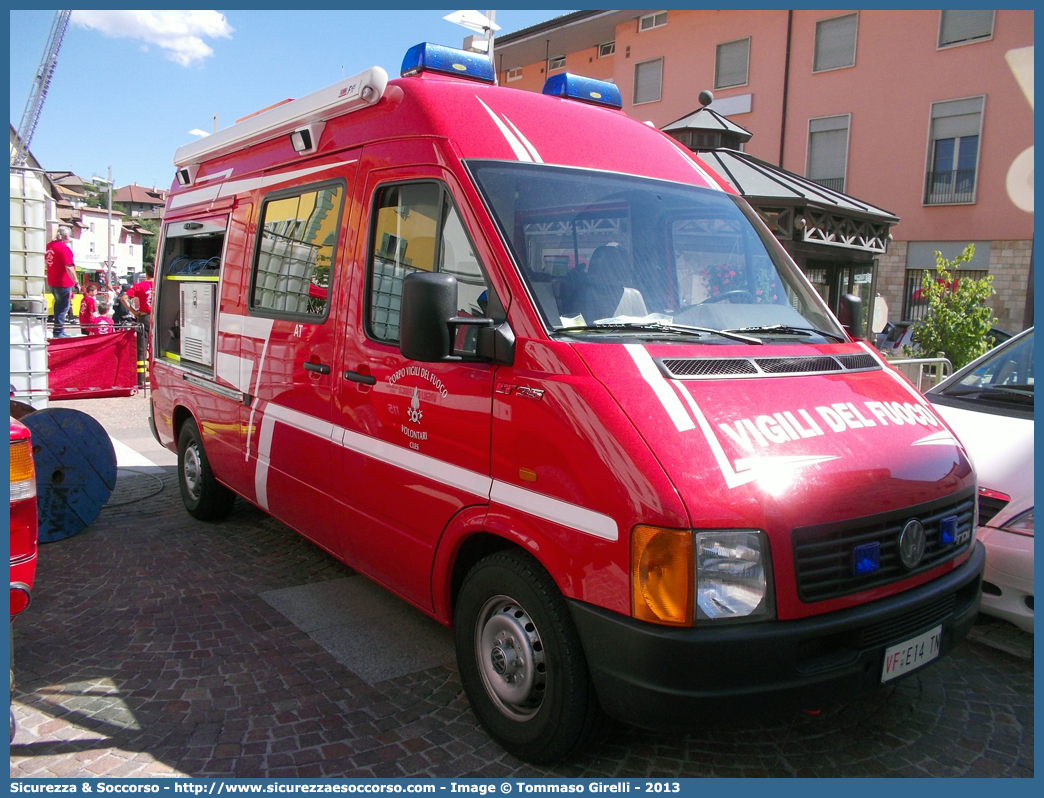 VF E14 TN
Corpo Vigili del Fuoco Volontari Cles
Volkswagen LT35 II serie
Parole chiave: VF;V.F.;Corpo;Vigili;del;Fuoco;Volontari;Cles;Volkswagen;LT35