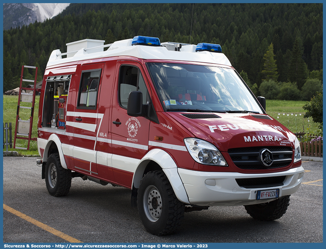 VF FW2ZX
Vigili del Fuoco Volontari Moso-Sesto
Freiwillige Feuerwehr Moos-Sexten
Achleitner Mantra Mercedes Benz 
Sprinter II serie restyling
Allestitore Rosenbauer Brandschutz GmbH
Parole chiave: VFV;V.F.V.;Vigili;Fuoco;Volontari;Freiwillige;Feuerwehr;Sesto;Sexten;Achleitner;Mantra;Mercedes;Benz;Sprinter;Rosenbauer;Brandschutz