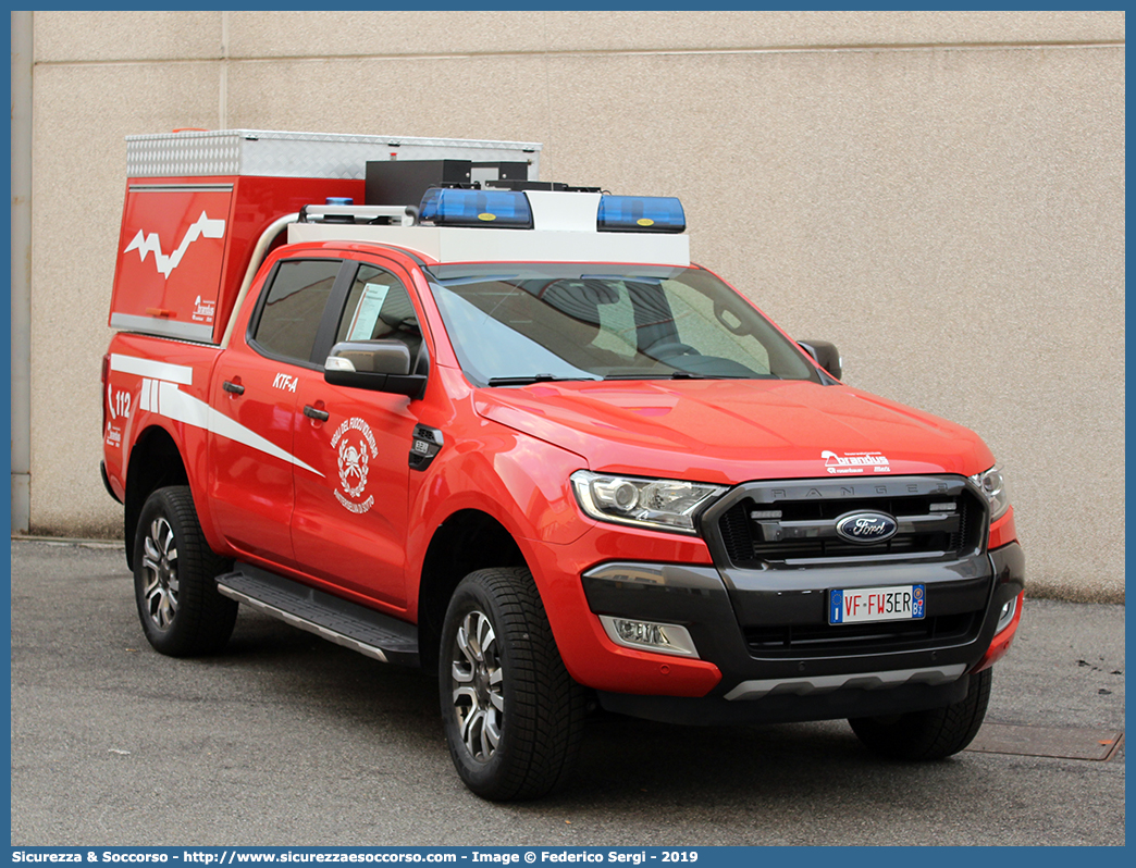 VF FW3ER
Vigili del Fuoco Volontari Anterselva di Sotto
Freiwillige Feuerwehr Antholz-Niedertal
Ford Ranger IV serie
Allestitore Brandus S.r.l.
Parole chiave: VF;VFV;V.F.;V.F.V.;Vigili;Fuoco;Volontari;Freiwillige;Feuerwehr;Anterselva;di;Sotto;Antholz;Niedertal;Ford;Ranger;Brandus