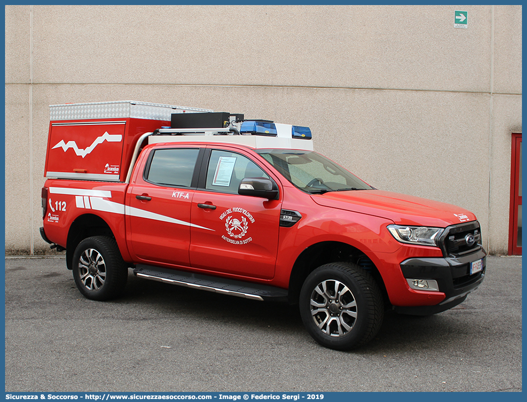 VF FW3ER
Vigili del Fuoco Volontari Anterselva di Sotto
Freiwillige Feuerwehr Antholz-Niedertal
Ford Ranger IV serie
Allestitore Brandus S.r.l.
Parole chiave: VF;VFV;V.F.;V.F.V.;Vigili;Fuoco;Volontari;Freiwillige;Feuerwehr;Anterselva;di;Sotto;Antholz;Niedertal;Ford;Ranger;Brandus