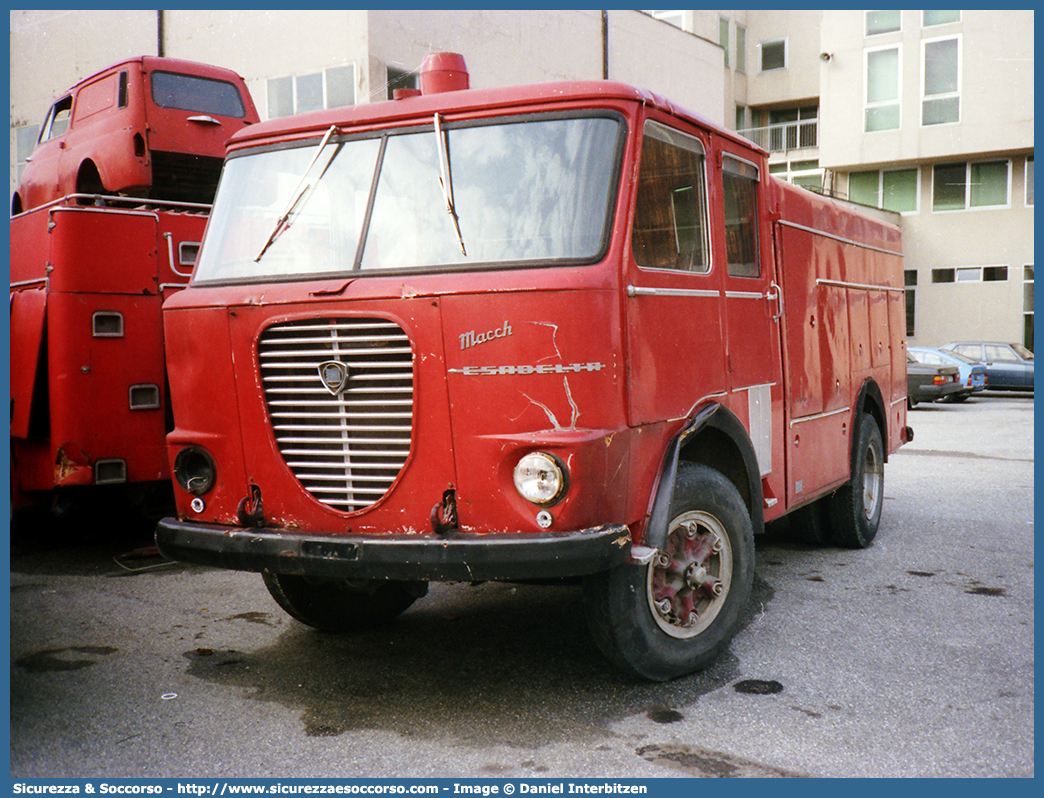 -
Corpo Nazionale Vigili del Fuoco
Lancia Esadelta B401
Allestitore Macchi
Parole chiave: VVF;V.V.F.;Corpo;Nazionale;Vigili;del;Fuoco;Lancia;Esadelta;B401;Macchi