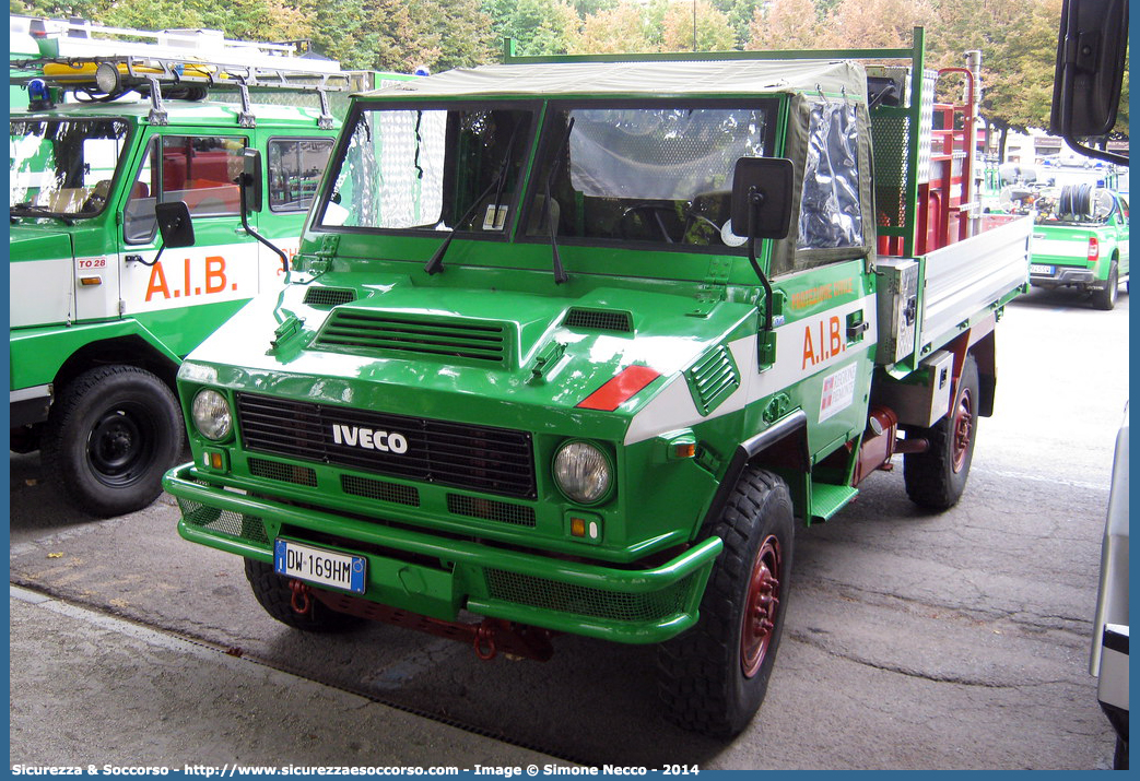 -
Corpo Volontari Antincendi Boschivi
Iveco VM90
Parole chiave: Corpo;Volontari;Antincendi;Boschivi;AIB;A.I.B.;Piemonte;Iveco;VM90