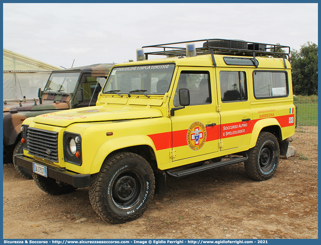 17-7
Corpo Nazionale
Soccorso Alpino e Speleologico
Servizio Regionale Sardegna
Land Rover Defender 110
Parole chiave: CNSAS;C.N.S.A.S.;Corpo;Nazionale;Soccorso;Alpino;Speleologico;Sardegna;SASS;S.A.S.S.;Land Rover;Defender;110