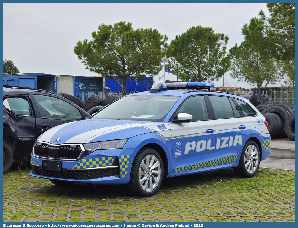 -
Polizia di Stato
Polizia Stradale
Strada dei Parchi S.p.A.
Skoda Octavia Wagon VI serie restyling
Allestitore Focaccia Group S.r.l.
Parole chiave: PS;P.S.;Polizia;di;Stato;Stradale;Autostradale;Strada;Parchi;Skoda;Octavia;Station;Wagon;SW;S.W.;Focaccia